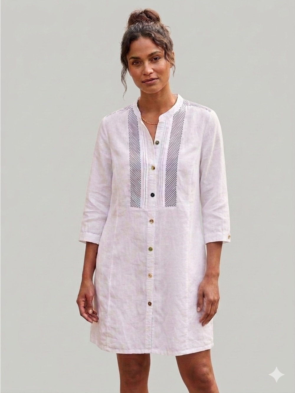 100% Linen Boutique Dress. Pristine lightweight White Button Front Shirt Dress.